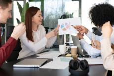 How High-Performing Teams Turn Leads Into Long-Term Customers